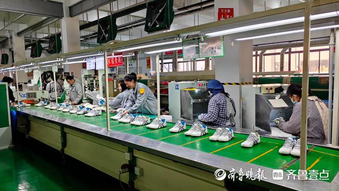 澳门威尼克斯人网站看电视剧年收入超11亿元“亚瑟士”中国唯一工厂扎根薛城17年(图4)